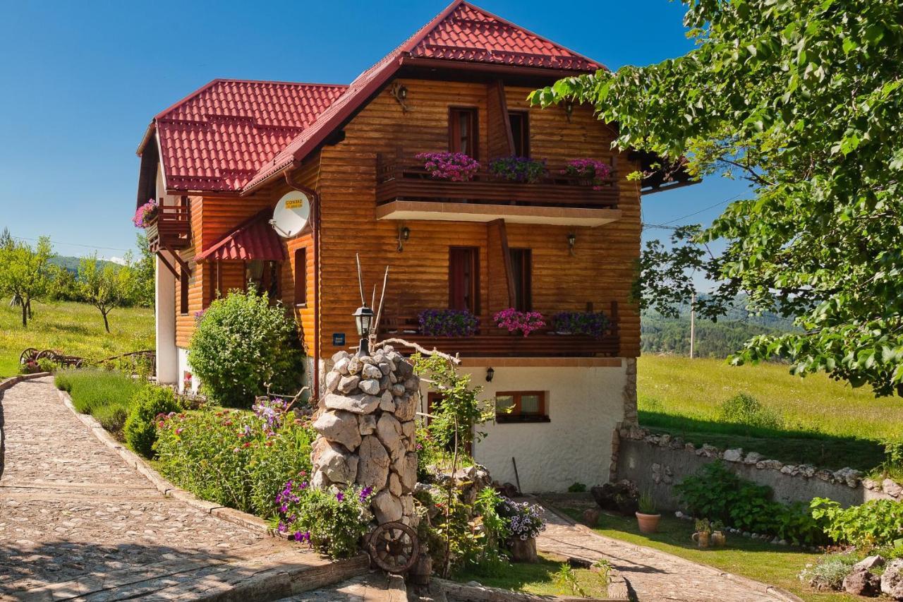 Affittacamere House Mrzlin Grad Korenica Esterno foto